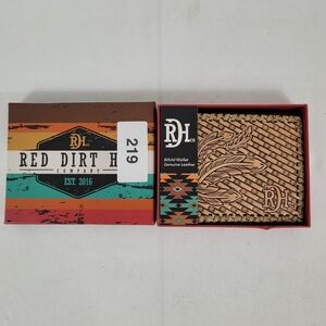 Red Dirt Hat Co Genuine Leather Bifold Wallet MOD#23225881W1 New In Box